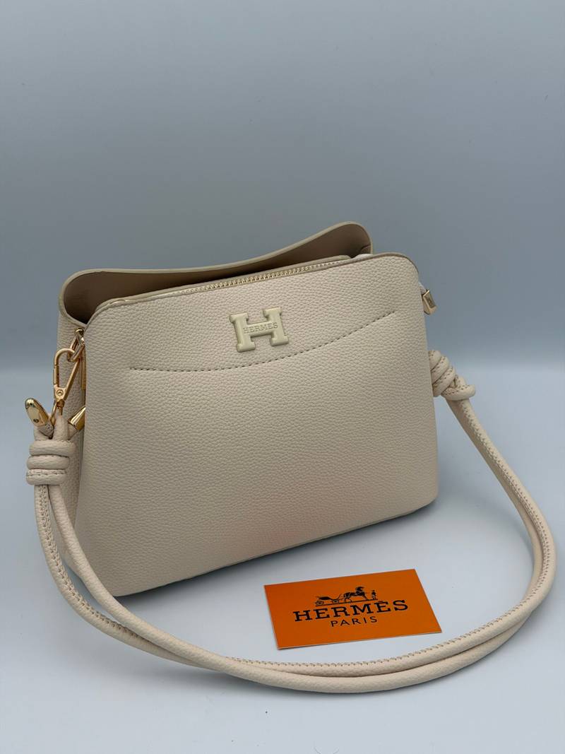 IMG_4772 HERMES BONDOLIER 20CM beige – Image 1
