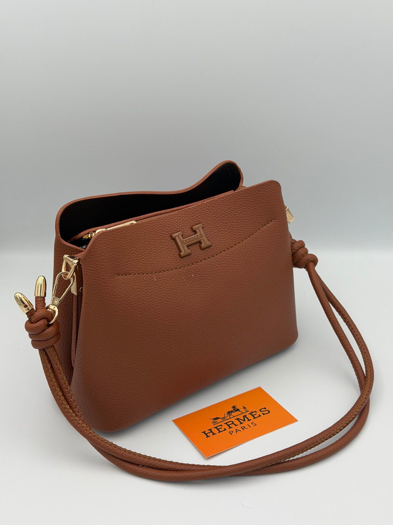 IMG_4780 HERMES BONDOLIER 20CM marron – Image 1